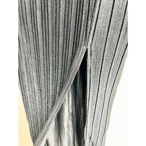 Suboo Crystal Bell Sleeve Plunging Wire Neck Maxi Dress Black Women's Size XS - Picture 4 of 11